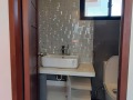 cool-reflective-bathroom-lights